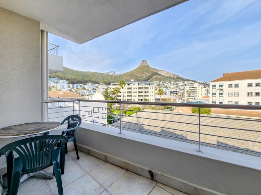 To Let 1 Bedroom Property for Rent in Sea Point Western Cape